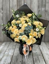 Букет цветов из:  Розы и Лизиантусы в Алексеевка Алексеевский район