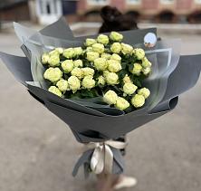 Букет Белые кустовые розы Солинеро в Алексеевка Алексеевский район