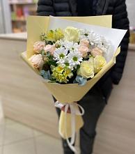 Букет цветов из:  Альстромерии, Розы и Хризантемы в Алексеевка Алексеевский район