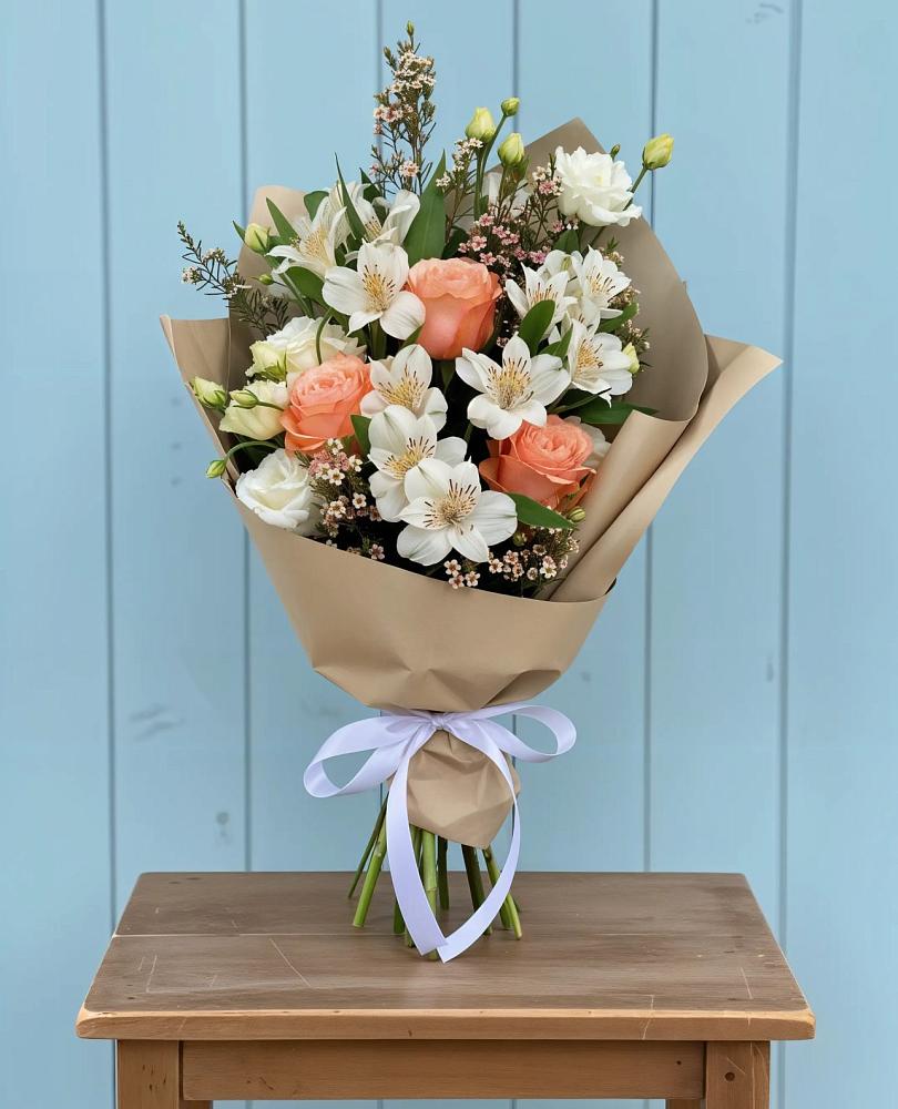 Букет цветов из: Альстромерии, Лизиантусы, Розы и Хризантемы в Алексеевка Алексеевский район